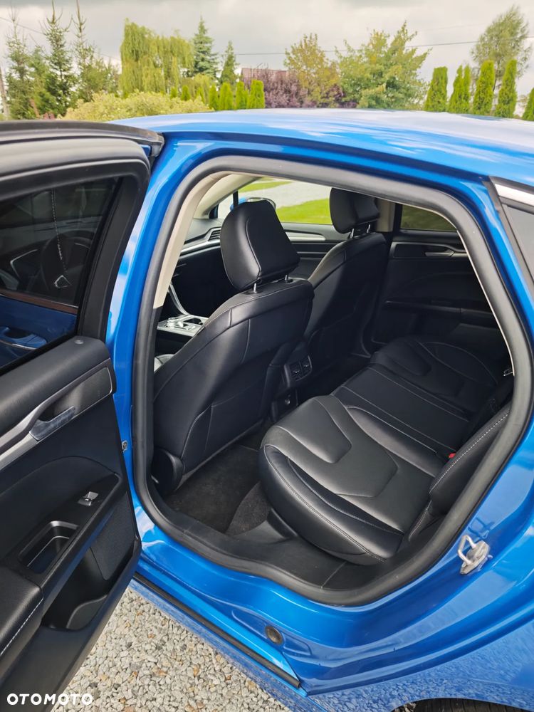 Ford Mondeo 2.0 Hybrid Titanium - 17