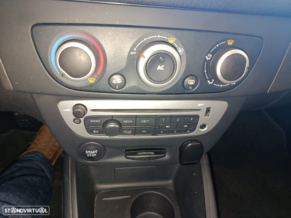 Renault Mégane 1.5 dCi Dynamique SS - 24