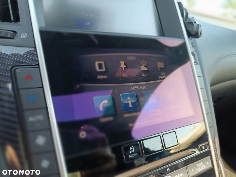 Infiniti Q60 - 28