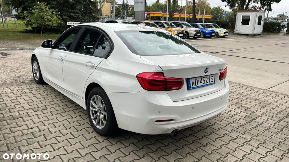 BMW Seria 3 318i Advantage - 4