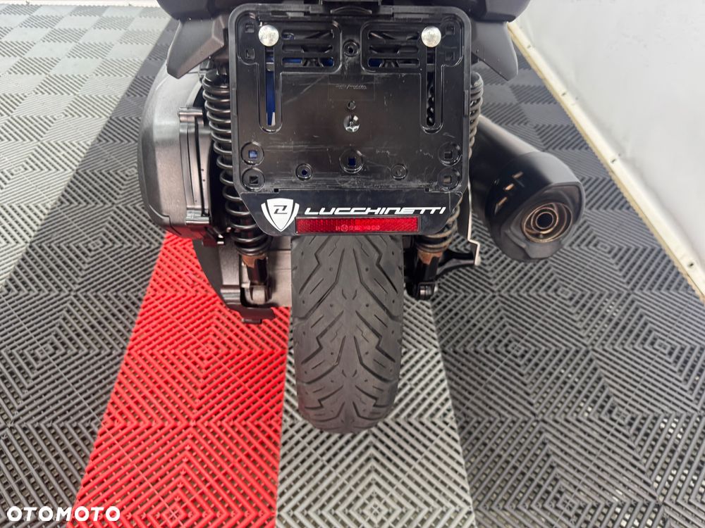 Yamaha X-max - 23