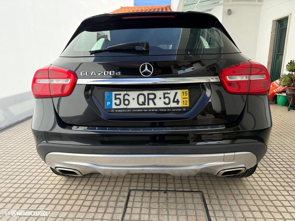 Mercedes-Benz GLA 200 - 7