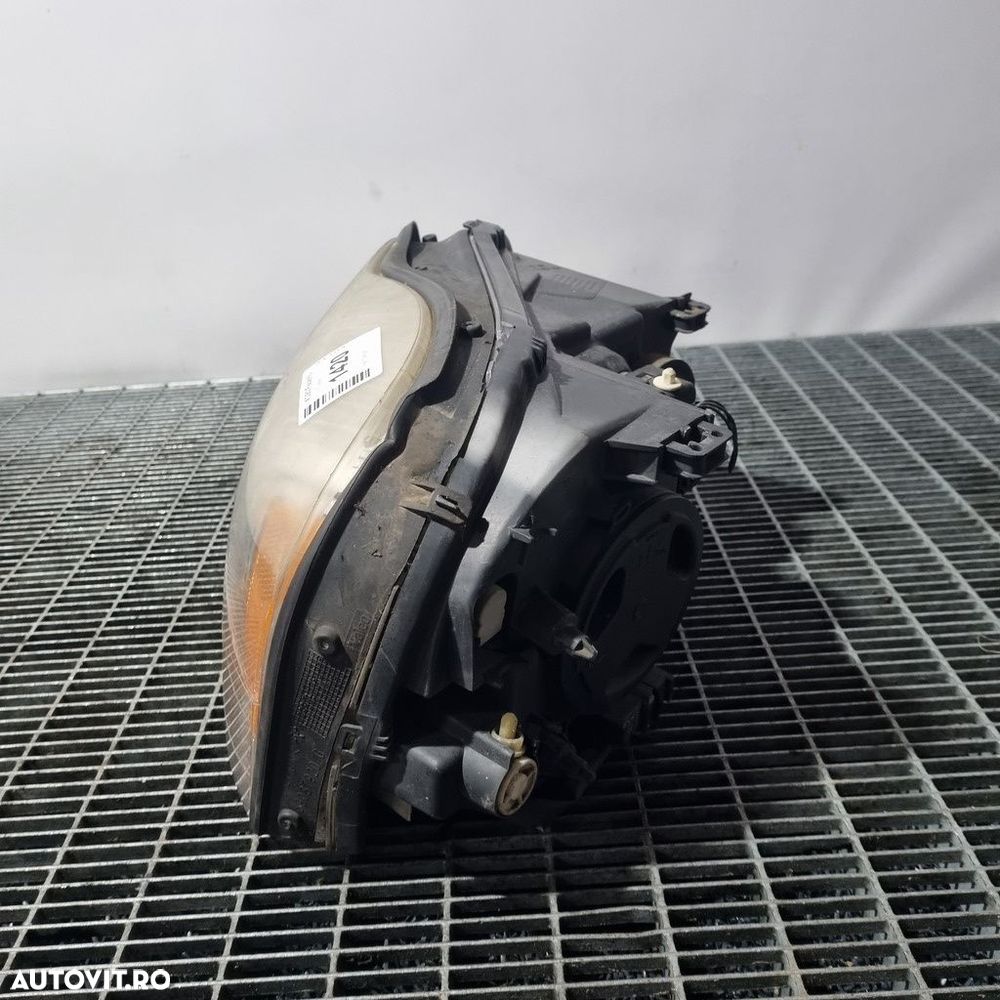 Far Stanga Volvo XC90 Facelift 2007 - 2014 SUV 4 Usi (1420) Xenon - 3