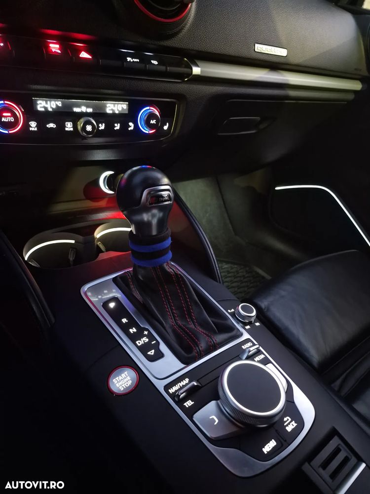 Audi S3 2.0 TFSI quattro Stronic - 28