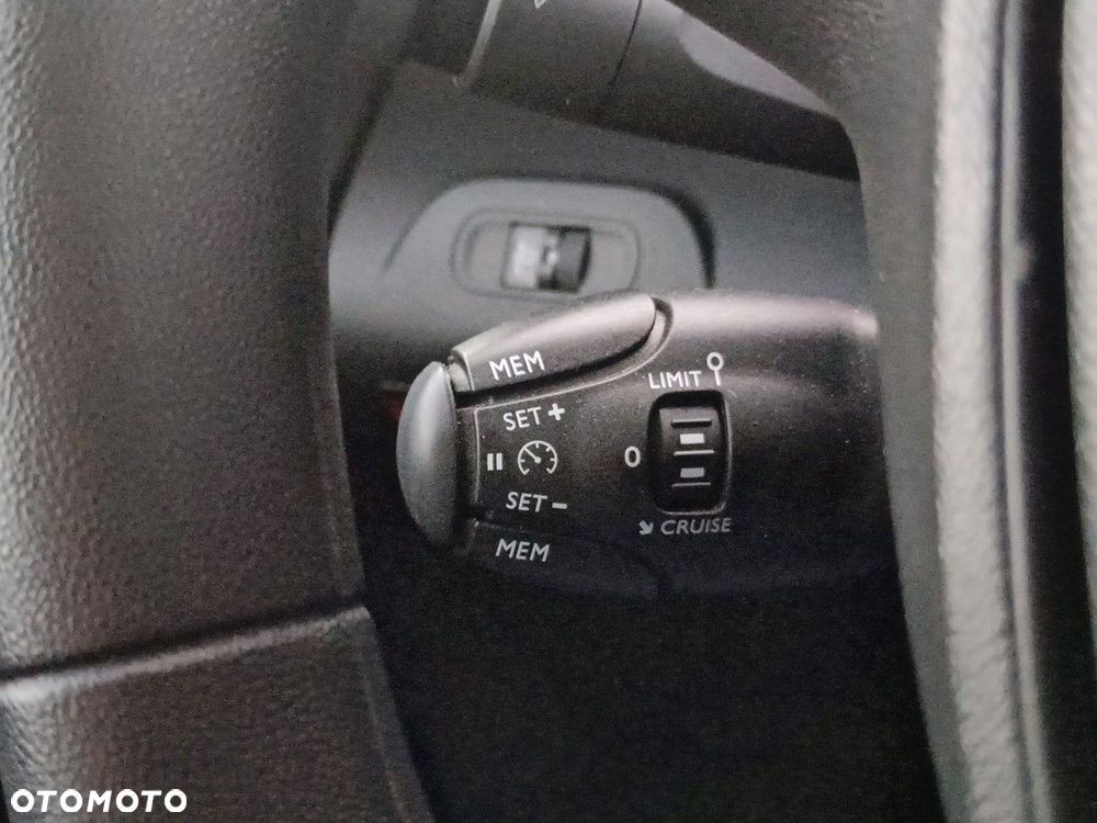 Peugeot Rifter 1.5 BlueHDI Active Pack S&S - 19