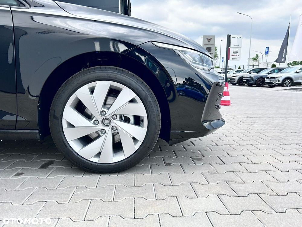 Volkswagen Golf - 9