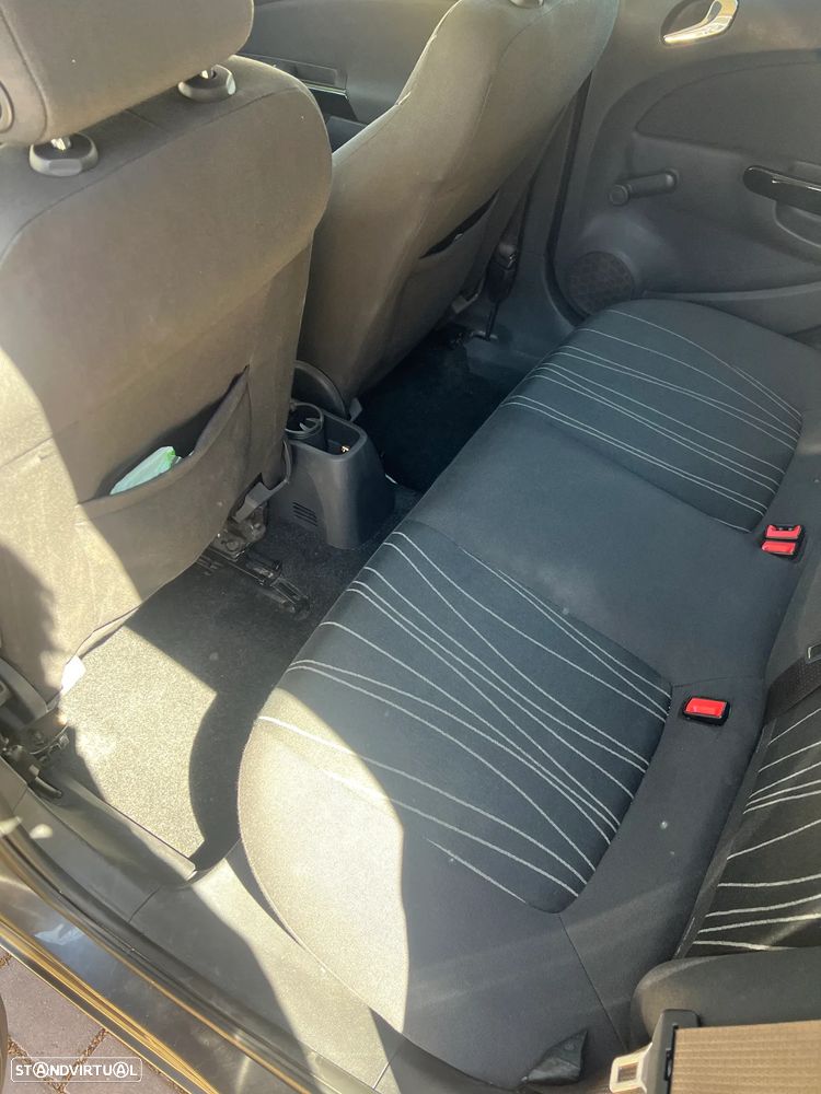 Opel Corsa - 11
