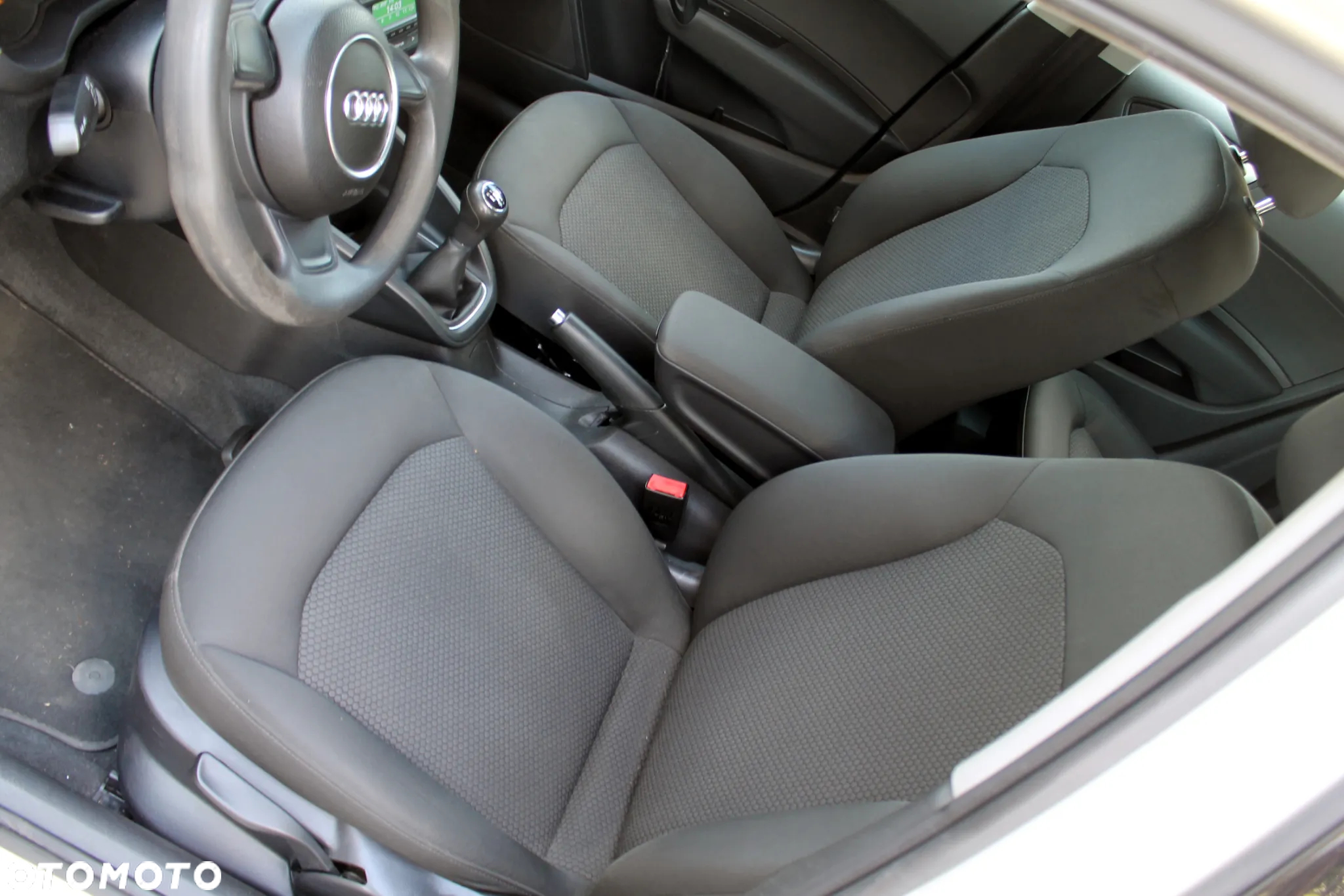 Audi A1 1.6 TDI Sportback admired - 10