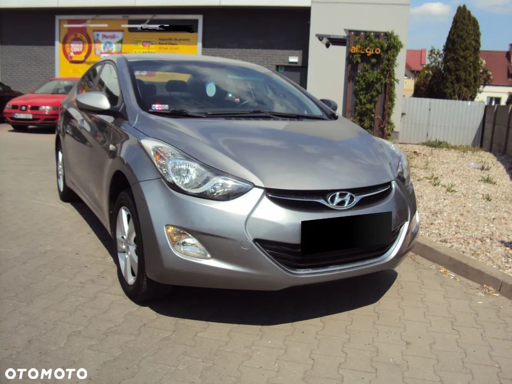 Hyundai Elantra 1.6 Comfort - 4