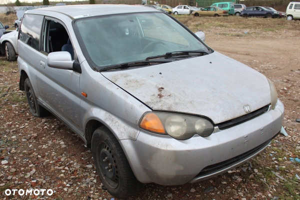 Honda HRV 2001 1.6i D16W1 3-drzwi (MASKA, ZDERZAK, LAMPA, BŁOTNIK, DRZWI, KLAPA, SZYBA, FOTEL)