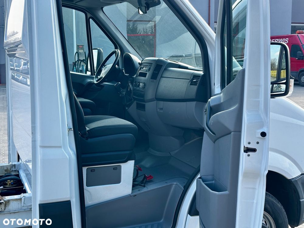 Mercedes-Benz Sprinter - 8