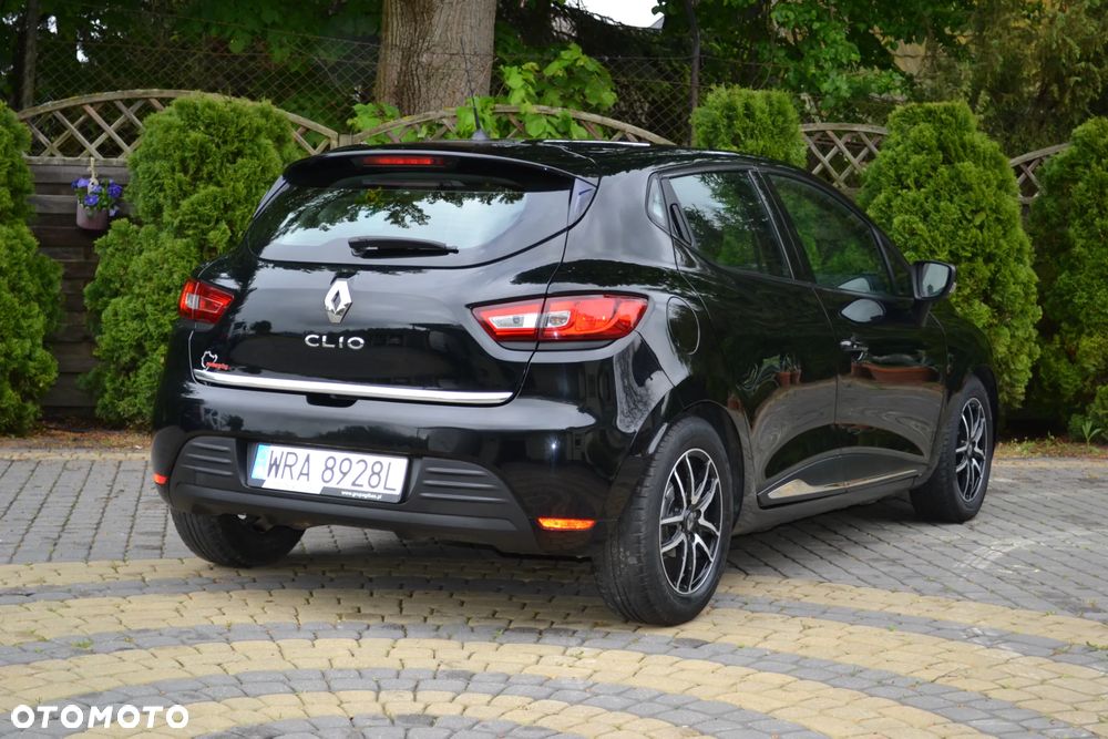 Renault Clio 1.2 16V 75 Limited - 17