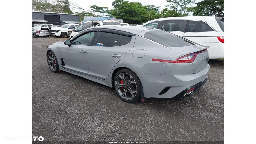 Kia Stinger - 5