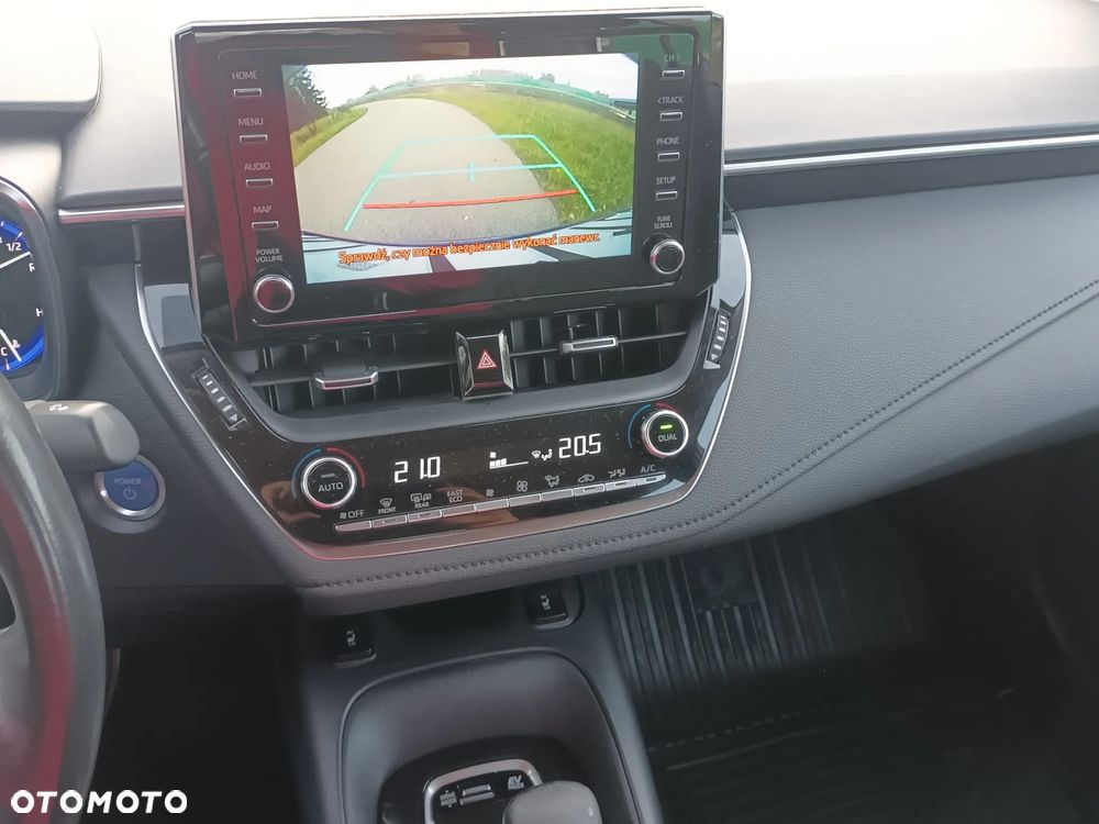 Toyota Corolla 1.8 Hybrid Comfort - 32