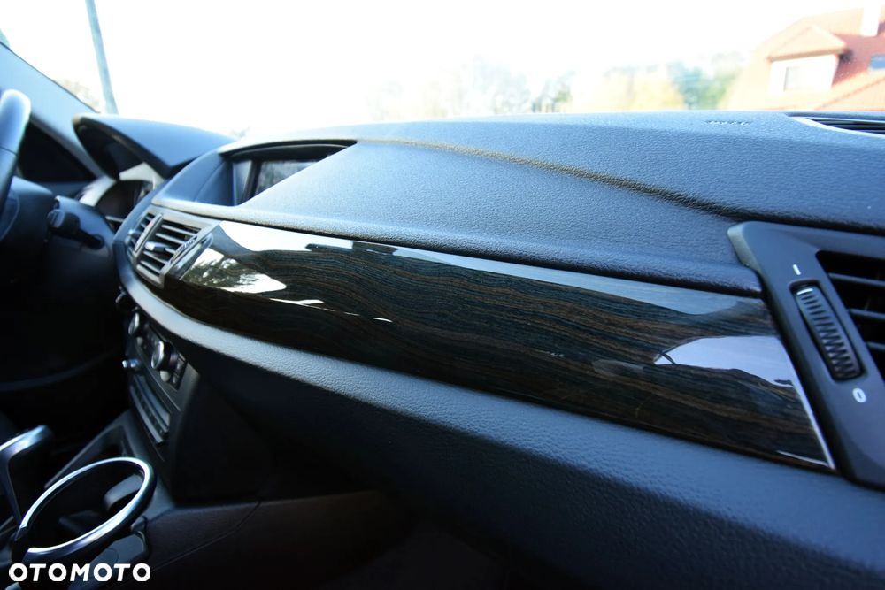 BMW X1 sDrive20d - 25