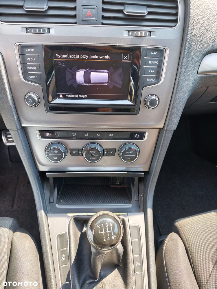 Volkswagen Golf 1.6 TDI BMT Highline - 32