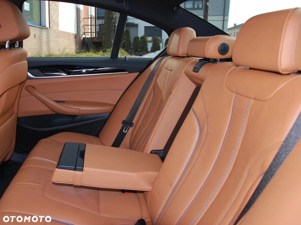 BMW Seria 5 520d xDrive M Sport sport - 13