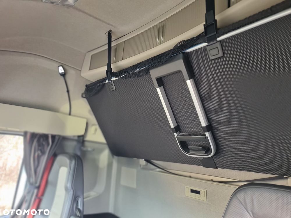 Volvo FH 460 6X2 EURO6 KONTENER IZOTERMICZNY FUL WYPOSARZONY SUPER STAN 18 PALET - 22