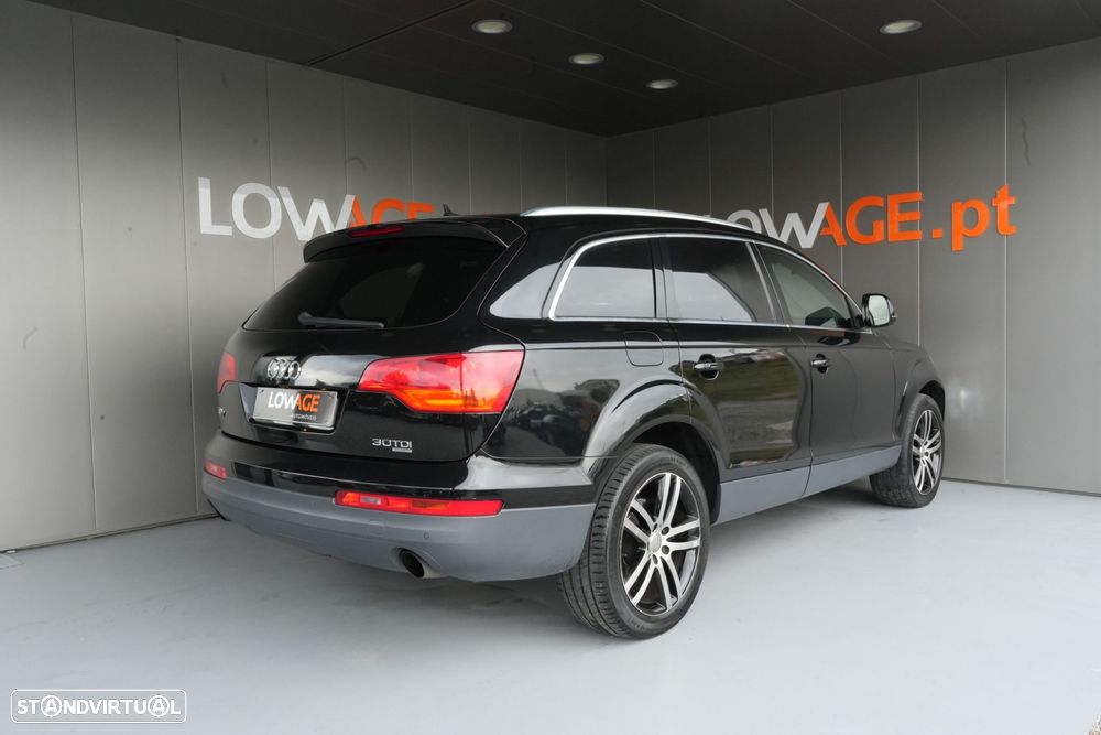 Audi Q7 3.0 TDi Tiptronic - 4