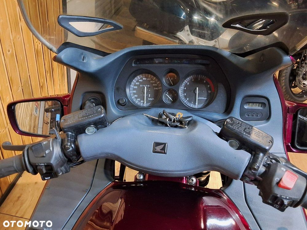 Honda ST - 10