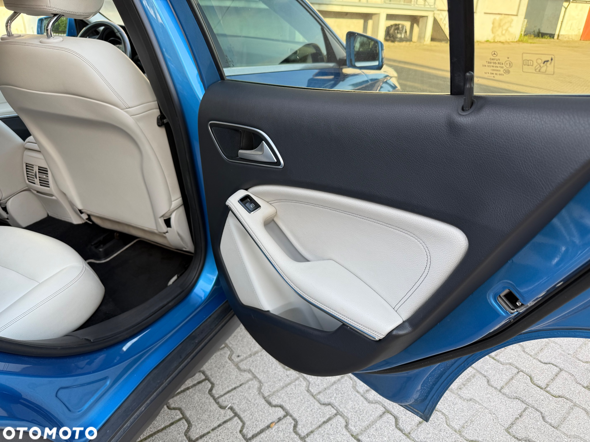 Mercedes-Benz GLA 250 4Matic 7G-DCT AMG Line - 12