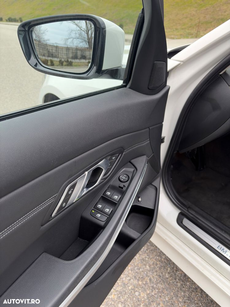 BMW Seria 3 330e Aut. - 19