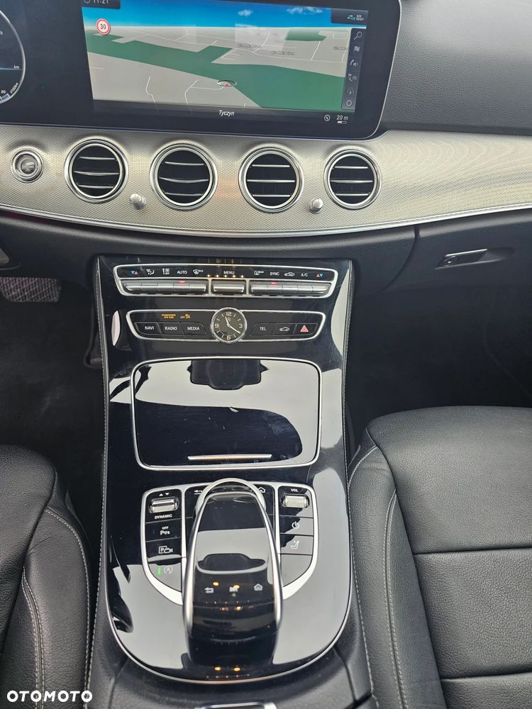 Mercedes-Benz Klasa E 200 d 9G-TRONIC Exclusive - 14