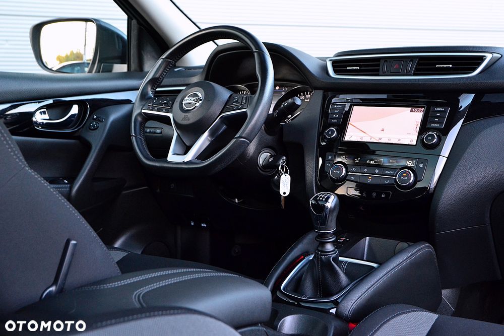 Nissan Qashqai 1.3 DIG-T N-Connecta - 18