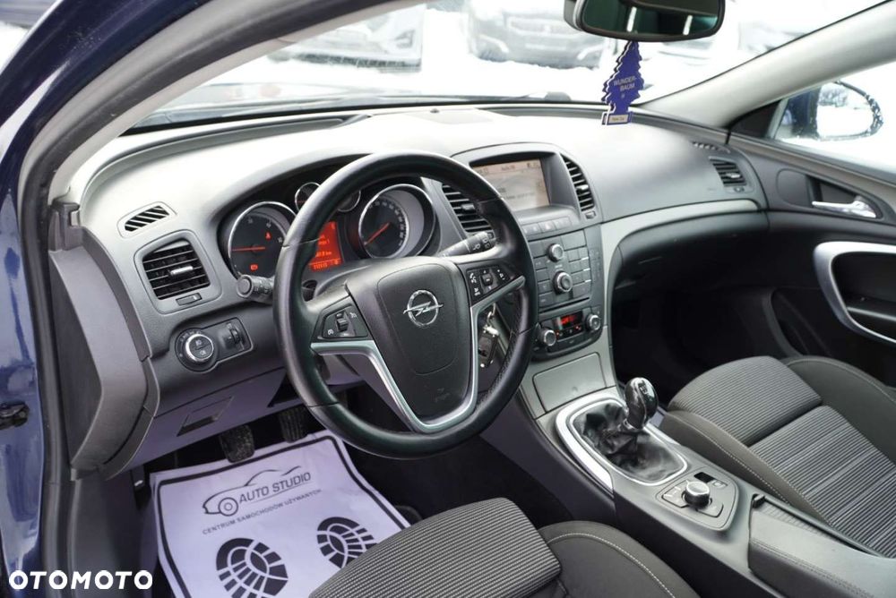 Opel Insignia 2.0 CDTI - 10