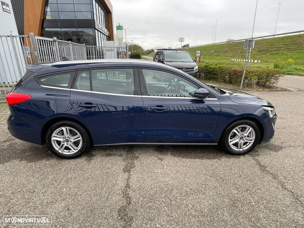 Ford Focus SW 1.0 EcoBoost Active - 4