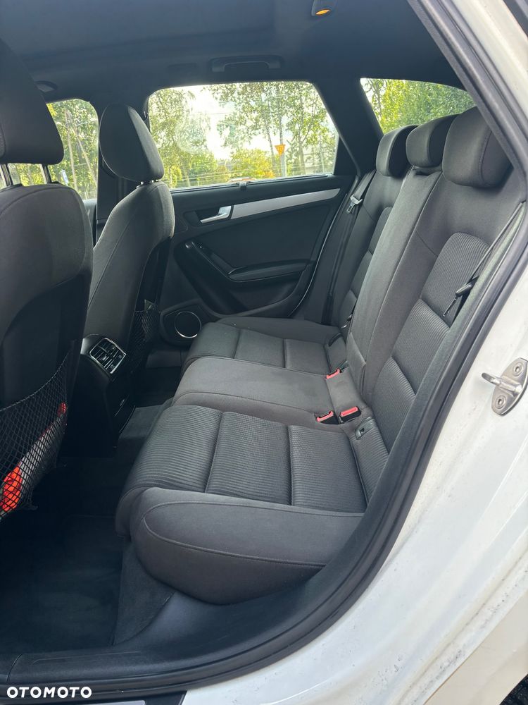 Audi A4 Avant - 10