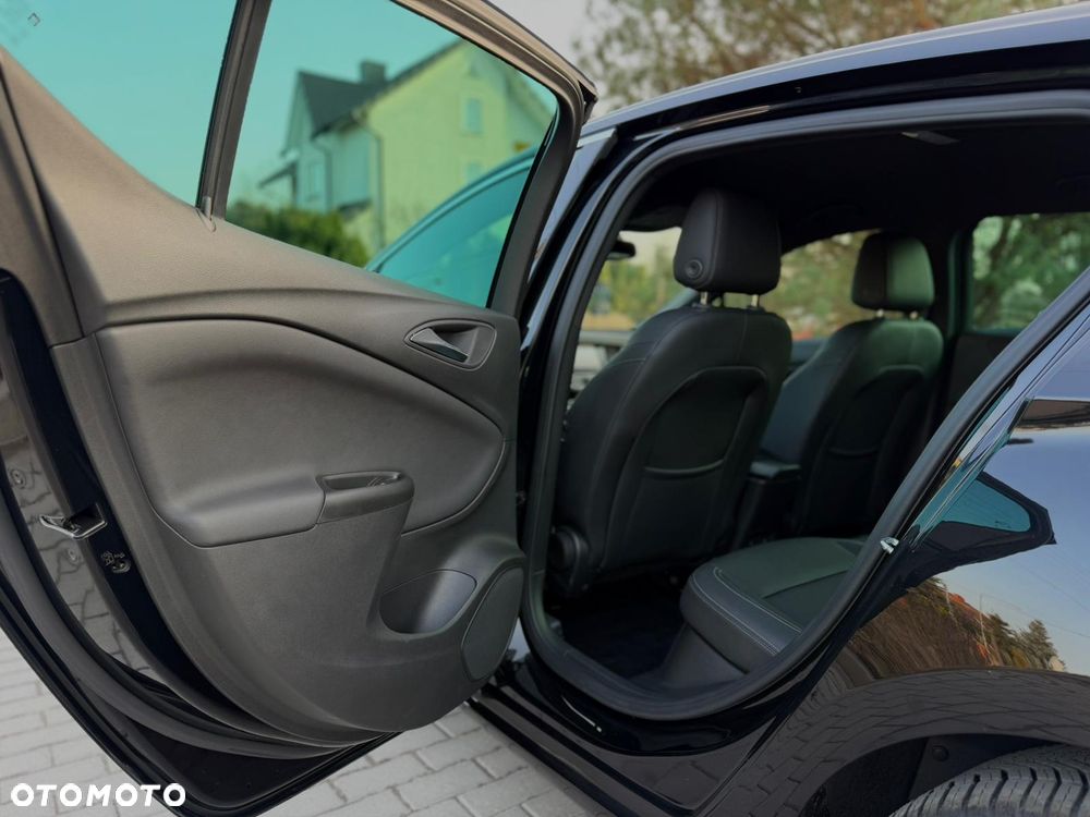 Opel Astra 1.4 T Elite S&S - 23