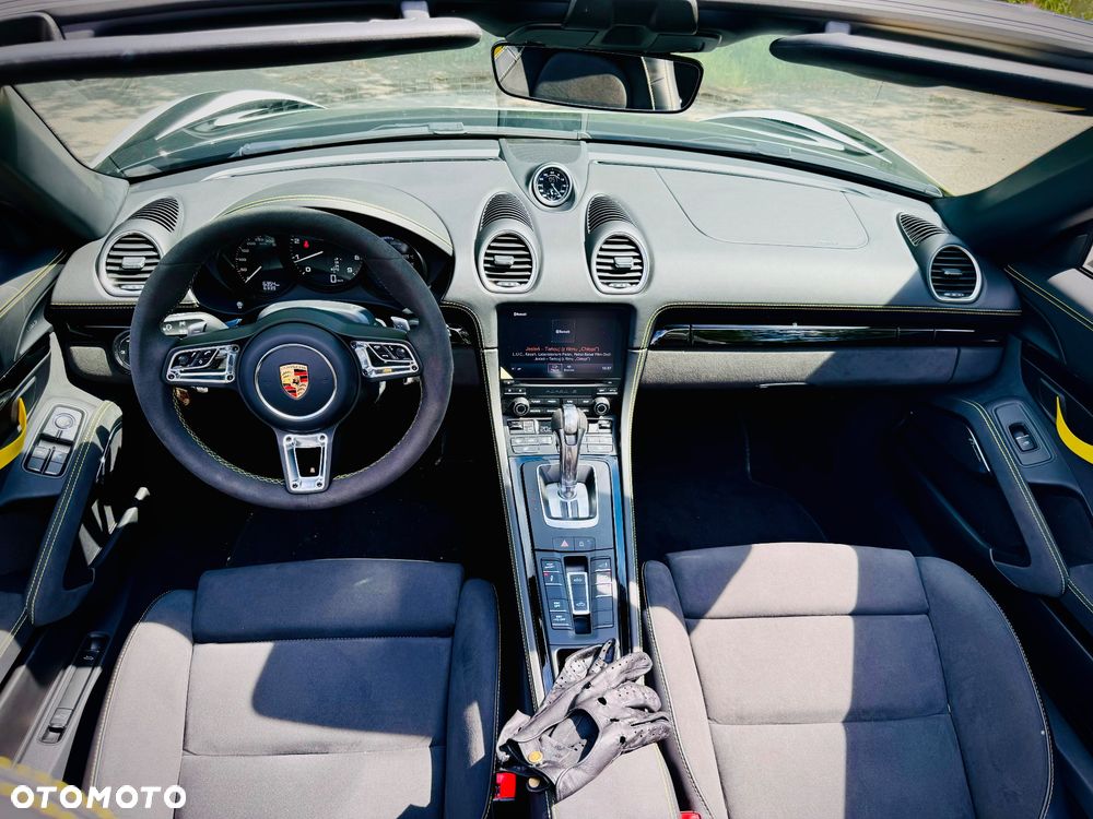 Porsche 718 Spyder - 6