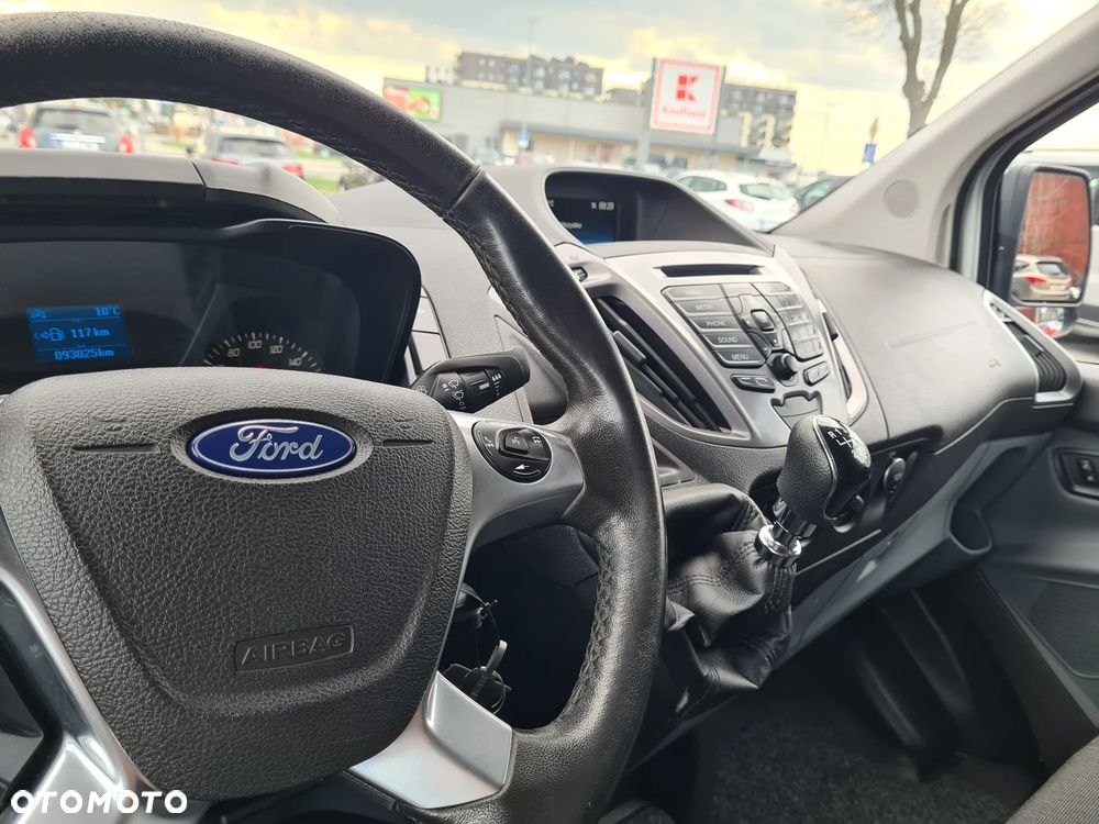 Ford TRANSIT CUSTOM - 17