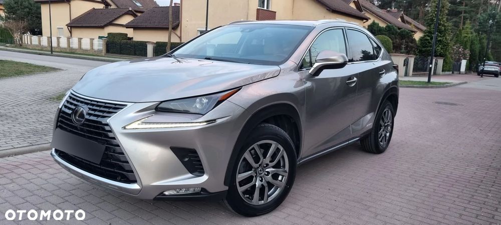 Lexus NX 300h Executive Line - 4