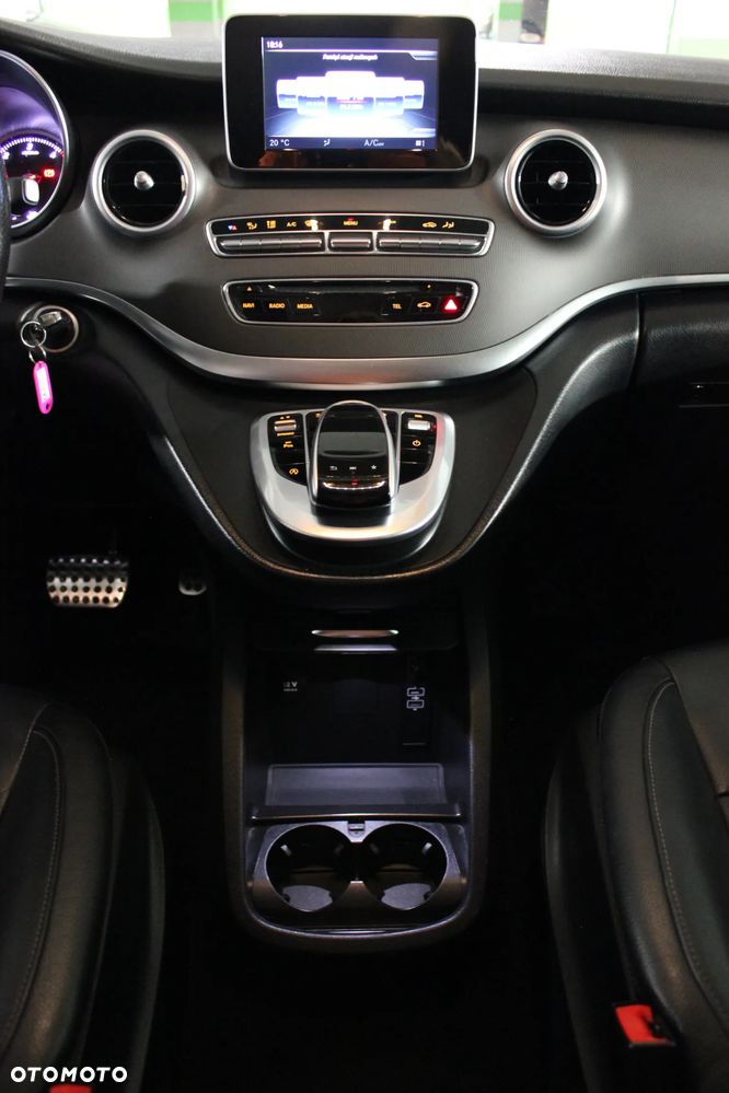 Mercedes-Benz Klasa V 220 (BlueTEC) d Avantgarde 7G-Tronic - 13