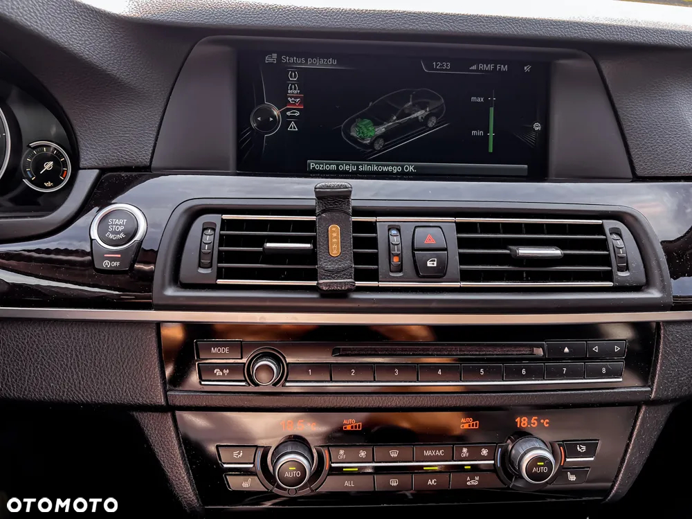 BMW Seria 5 530d xDrive - 34