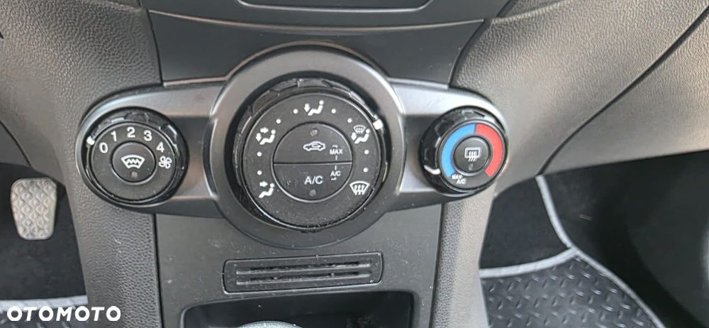 Ford Fiesta 1.25 Titanium - 12