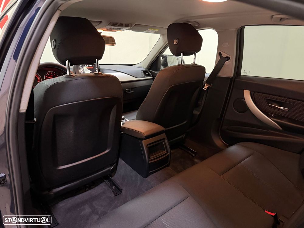 BMW 316 d Line Sport - 38