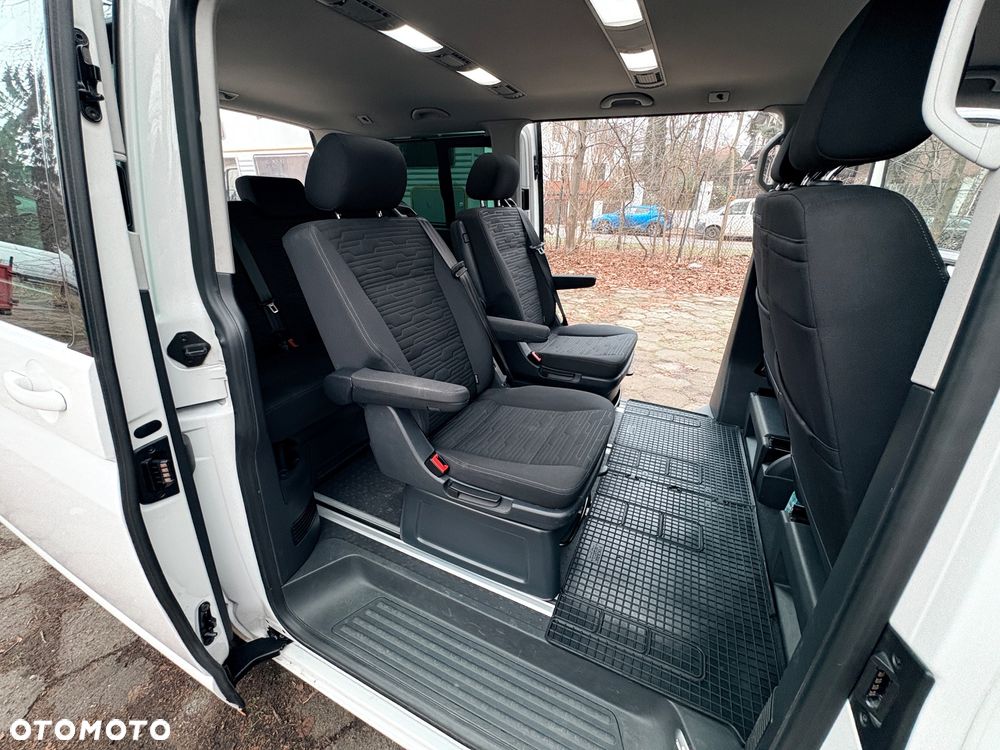 Volkswagen Multivan - 10