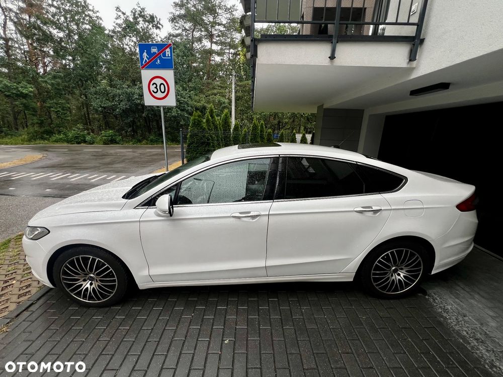 Ford Fusion 2.0 EcoBoost Titanium - 4
