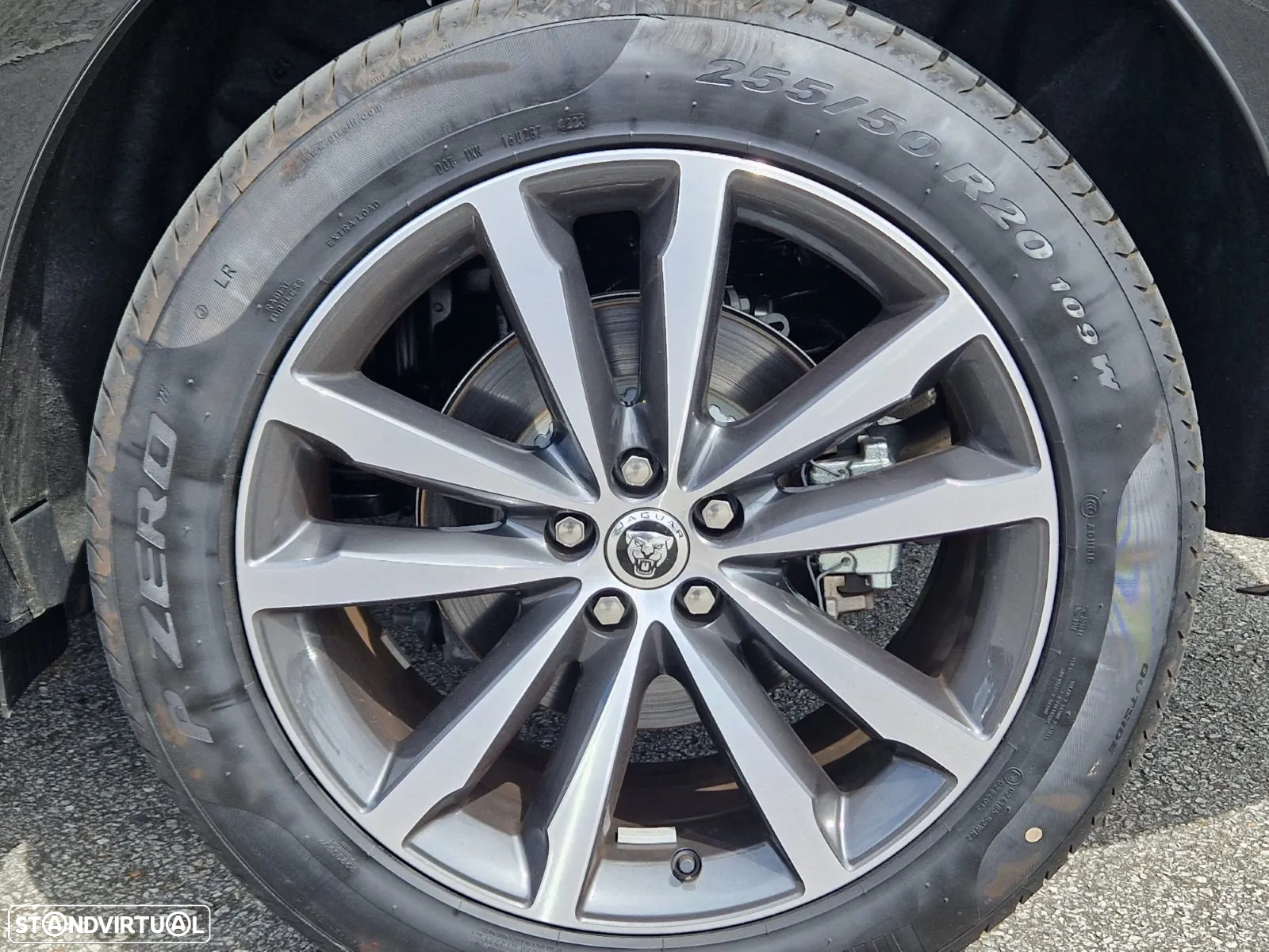 Jaguar F-Pace 2.0 P400e AWD R-Dynamic S - 11