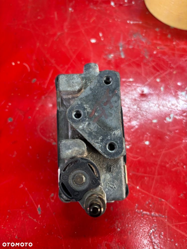 NASTAWNIK TURBO TURBINY 6NW009550 G 77 - 6