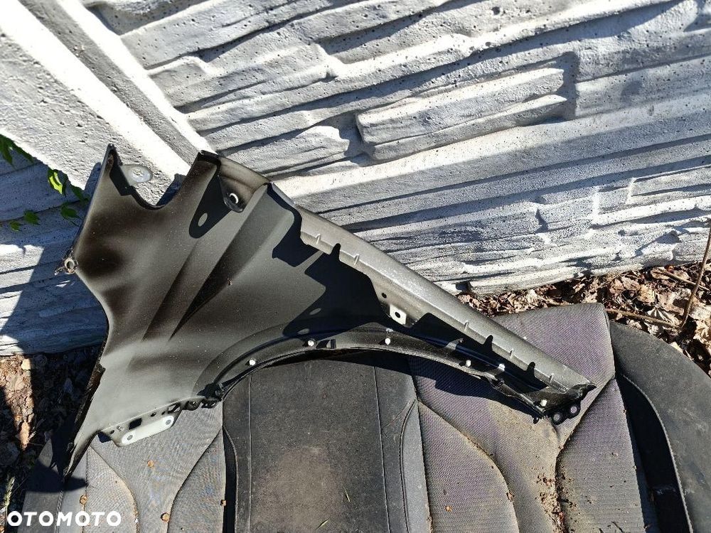 SEAT ARONA LIFT BŁOTNIK PRAWY PRZÓD - 7