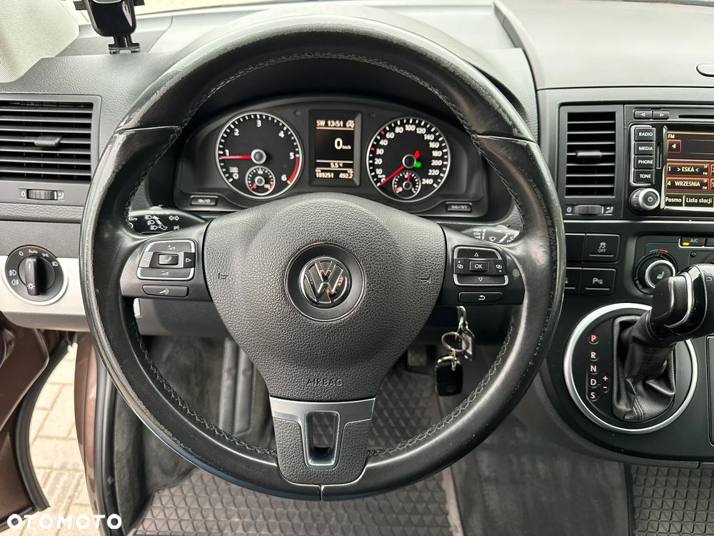 Volkswagen Multivan - 8