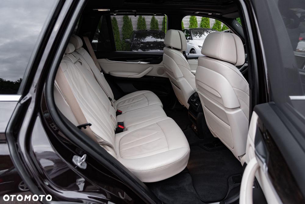 BMW X5 xDrive40d Sport-Aut - 24