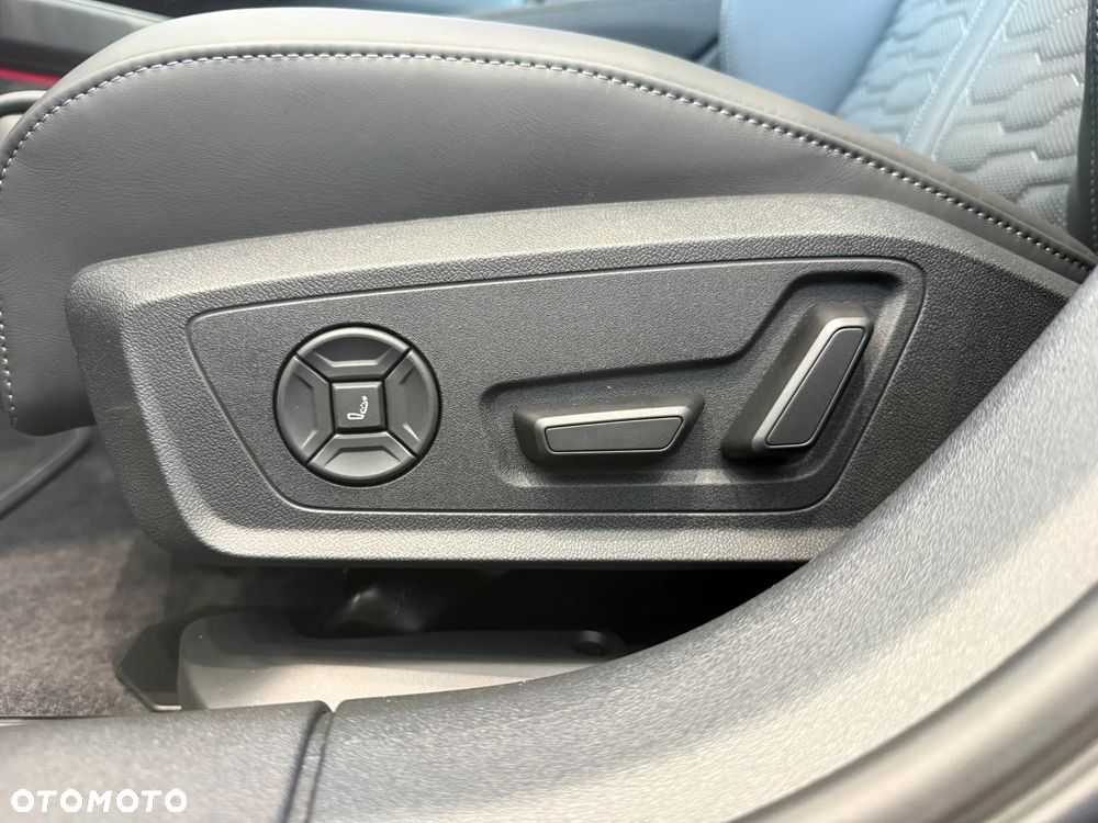 Audi RS5 Avant e-Hybrid 470kW Tiptronic - 25