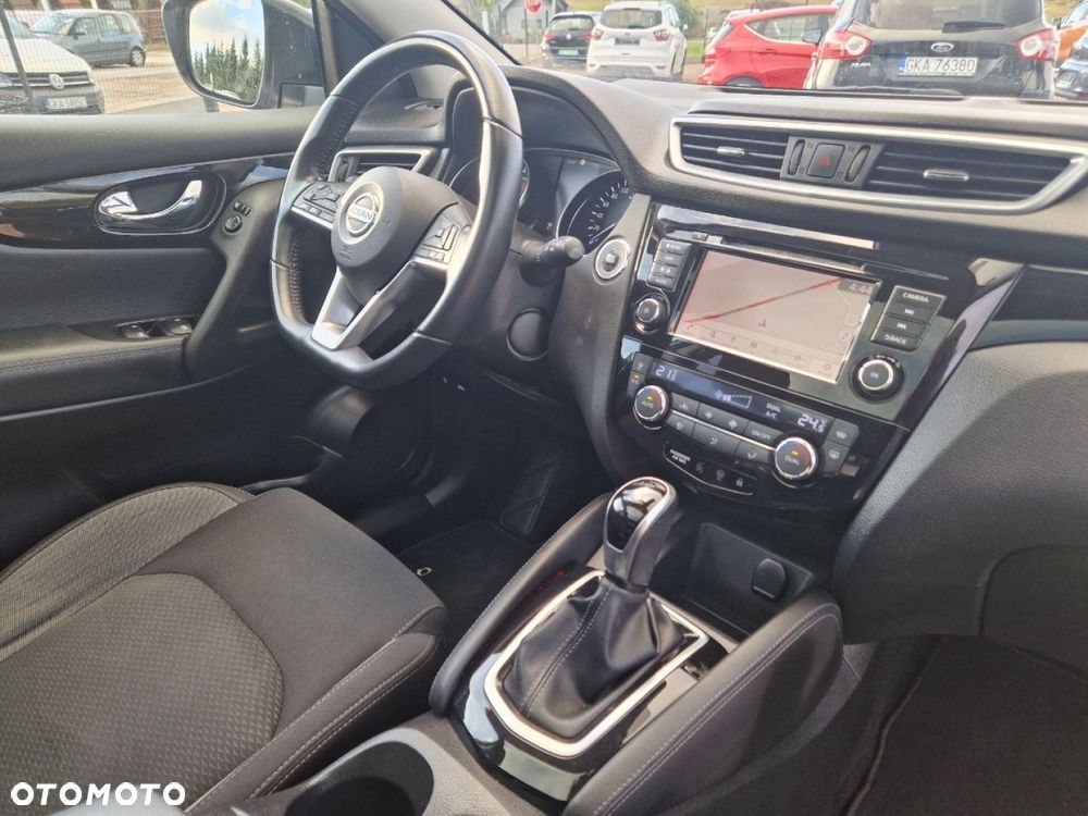Nissan Qashqai - 25
