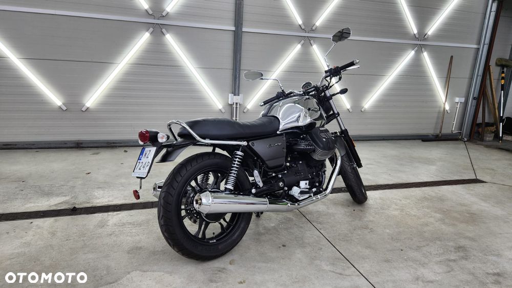 Moto Guzzi V7 - 13