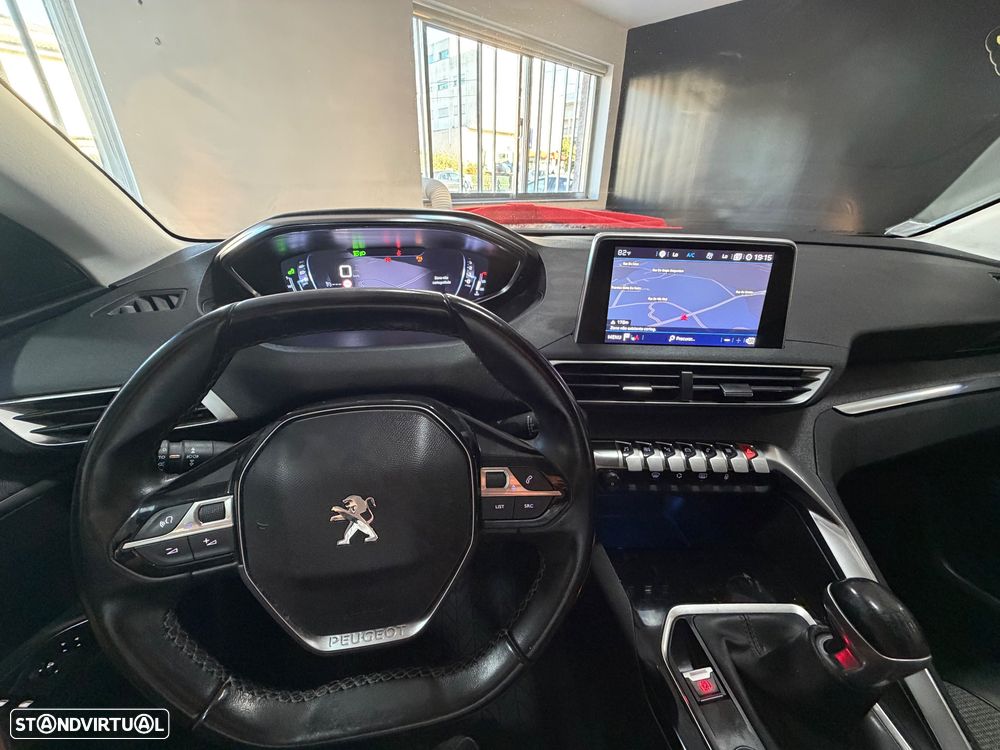 Peugeot 3008 PureTech 130 Stop & Start GPF Allure - 16